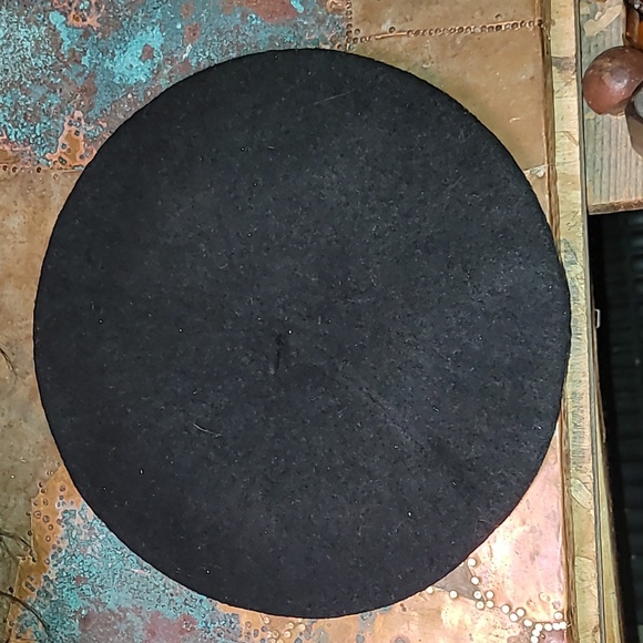 Vintage. 100% Wool beret.  1 size fits most. - Picture 7 of 7